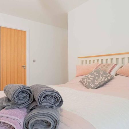 Beautiful 2 Bed In Central Birmingham: A Hidden Gem! ภายนอก รูปภาพ