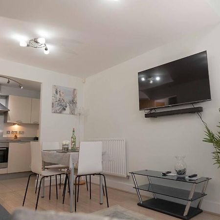 Beautiful 2 Bed In Central Birmingham: A Hidden Gem! ภายนอก รูปภาพ