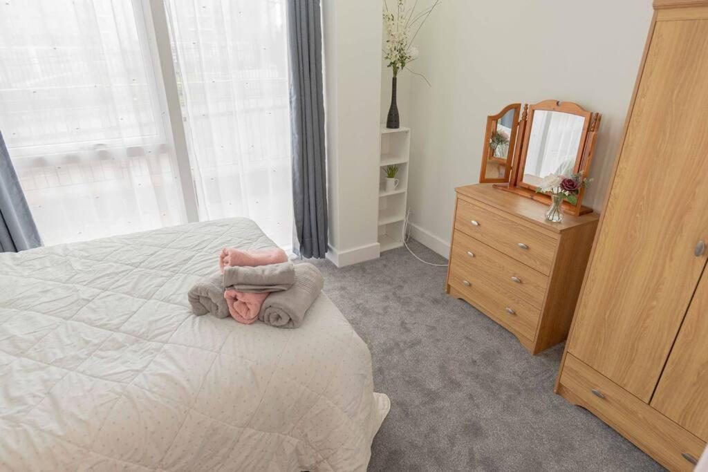 Beautiful 2 Bed In Central Birmingham: A Hidden Gem! ภายนอก รูปภาพ