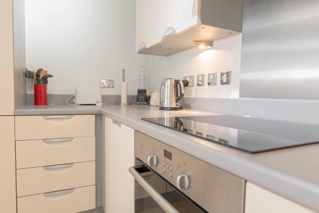 Beautiful 2 Bed In Central Birmingham: A Hidden Gem! ภายนอก รูปภาพ